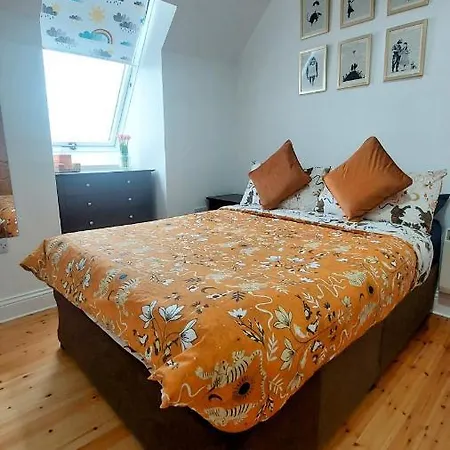 Private Double Bedroom In Front Of The Port - * Galway