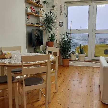 Private Double Bedroom In Front Of The Port - Séjour chez l'habitant