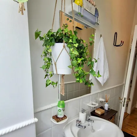 Homestay Private Double Bedroom In Front Of The Port -