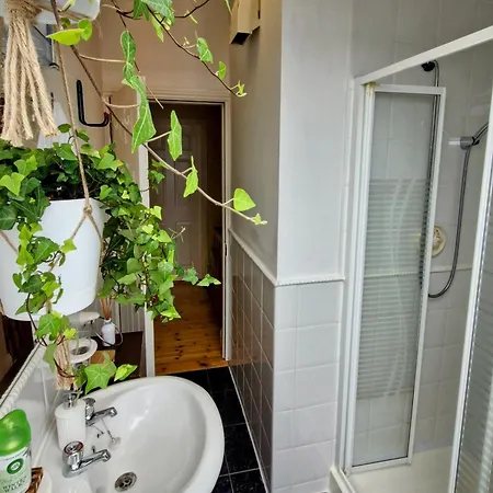 Private Double Bedroom In Front Of The Port - Homestay *