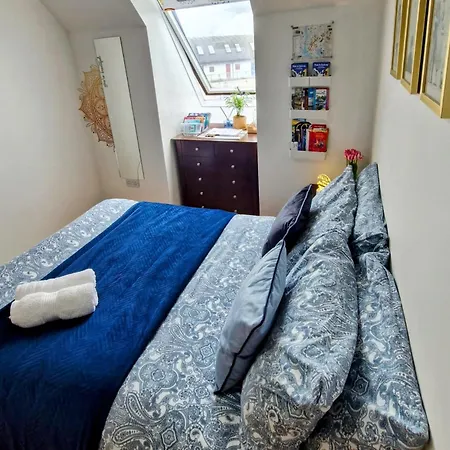 Séjour chez l'habitant Private Double Bedroom In Front Of The Port -